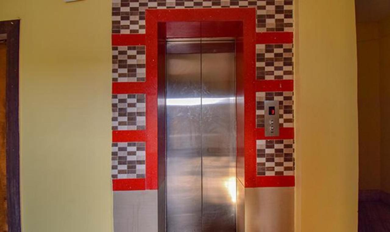Fabhotel Rr Suites Guwahati Buitenkant foto