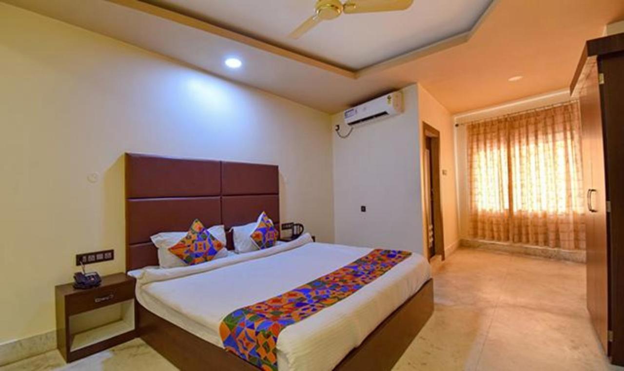 Fabhotel Rr Suites Guwahati Buitenkant foto