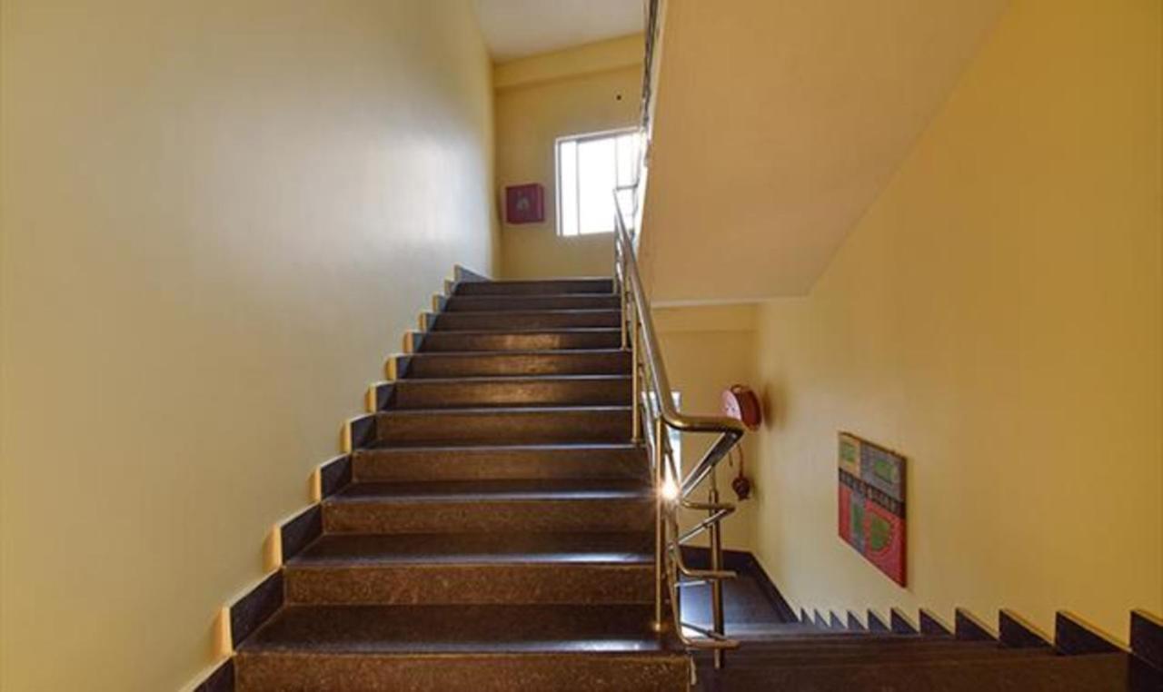 Fabhotel Rr Suites Guwahati Buitenkant foto